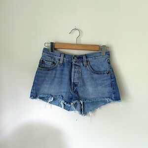 Vintage Rare R Tab 501 Levi’s Denim Jean Button Fly Short Frayed  Shorts Sz 25
